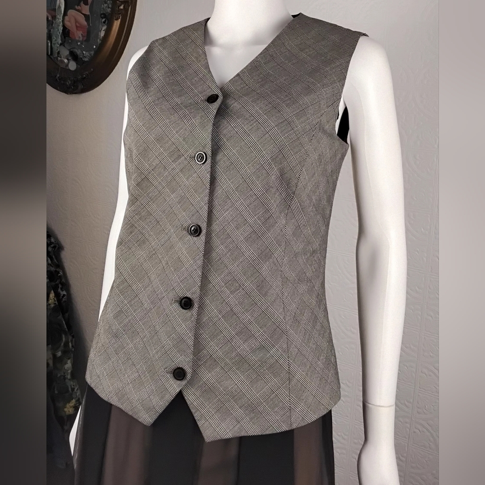 Casual Corner Gray Checkered Vest